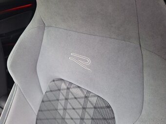 Volkswagen Golf Variant R-Line 2,0 TDi DSG - 11