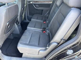 Volkswagen Touran 1.9 TDI DSG - 11