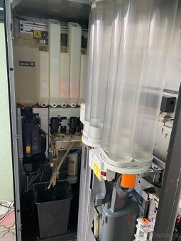 Predajné automaty a kávomaty - 11