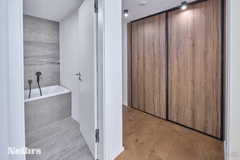Neibrs | (4) izbový byt s dvoma balkónmi a parkingom - 11