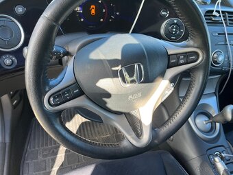 Honda Civic 8g diesel - 11