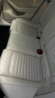 Volkswagen Passat 2.0 BiTdi 4Motion 176kw240k Highline - 11