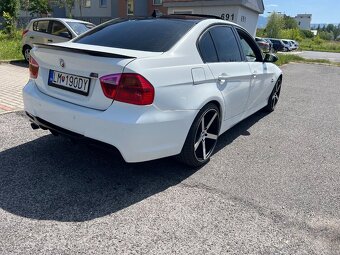 BMW e90 318d - 11