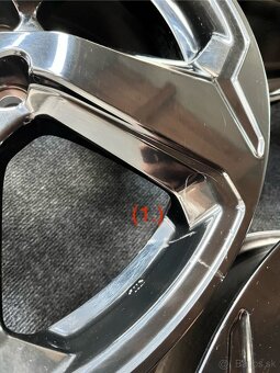 5x114,3 R18 Originál ALU Toyota RAV4 5.Gen.- černé - senzor - 11