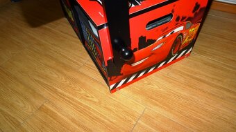 MULTIFUNKČNY STOLIK MC QUEEN S LAVICOU - 11