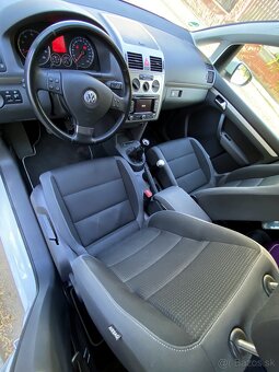 Volkswagen Touran Freestyle 1.4TSI, 1.maj, nízké km, nebour - 11