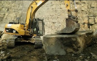 Hľadám prácu ako strojnik bagrista 3D,buldozer,valec,vodic - 11
