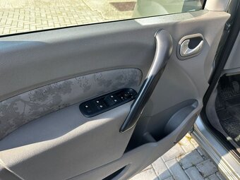 Renault Kangoo 1.6 benzín - 11