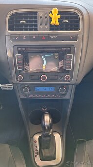 Volkswagen Polo 1.6 TDI 90k CROSS 7 - DSG - 11