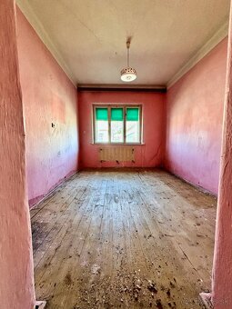 Na predaj rodinný dom s projektom na rekonštrukciu v Mýtnej - 11