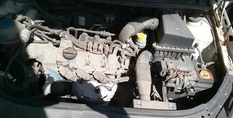 Škoda Fabia 1,2i 44kw kód motora CHFA - 11