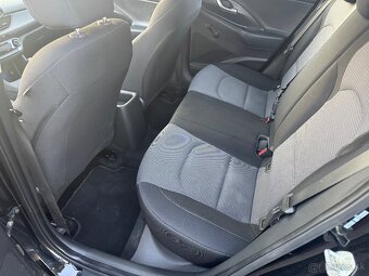 Hyundai i30 kombi 1.6crdi 85KW M6 RV2021 - 11