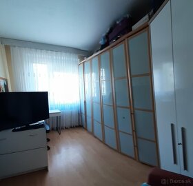 Krásny veľký 3-izbový byt na Romanovej - 11