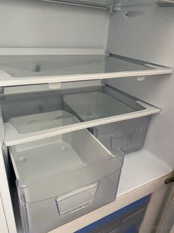 Kombinovaná chladnička Indesit - 11