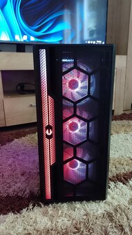 Predam skvelý herny PC/ RYZEN 5 3600X/4,4GHz/8GB GeForce RTX - 11