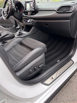 Hyundai i30N 2.0 T-GDi N Performance - 11