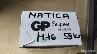 skrutky, podložky, matice na halu - 11