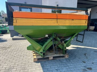 Rozmetadlo hnojiv AMAZONE ZA 1501 - 11