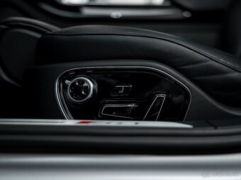 AUDI S8 PLUS EXCLUSIVE MATT - 11