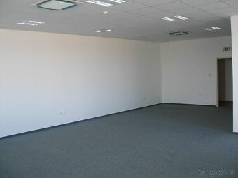 Prenájom kancelárie na námestí v Poprade - 11