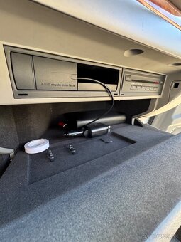 Predám audi A8L 4.2 benzin - 11