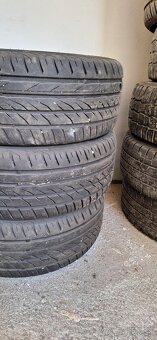 220/45 R17 letné - 11