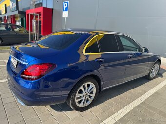 Mercedes c220d 4 matic sedan - 11