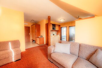 Podkrovný 3-izbový apartmán s výhľadom na Lomnický štít - 11