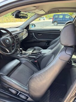 Predám BMW E92 320i Coupe - 11