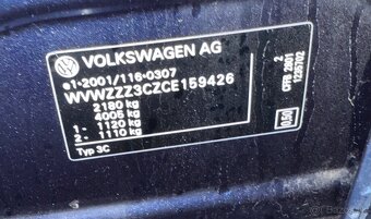 Volkswagen Passat 2.0 TDI Dovoz Gb - 11