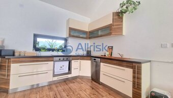 Na prenájom: Novostavba moderného bungalovu - 11