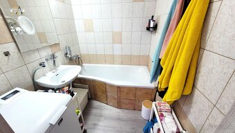NA PREDAJ, 3-izbový byt s loggiou a krásnymi výhľadmi, Bytča - 11