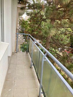 Na prenájom zrekonštruovaný, zariadený 2-izbový byt v tichej - 11