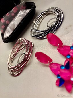 Súťažné plavky, topánky a doplnky - 11