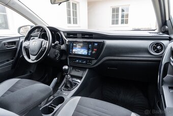 Toyota Auris Touring Sports 1.6 benzín - 11