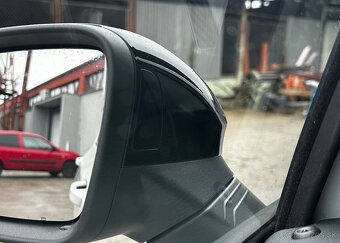 Volkswagen Golf VIII GTI - 11