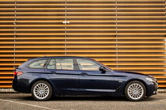 BMW Rad 5 Touring 530e Laser, v Záruke 2026, Adaptive, 4Zone - 11