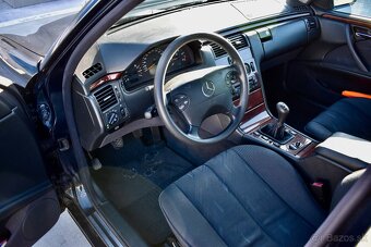 Mercedes-Benz E-Class W210 200 CDI - 11