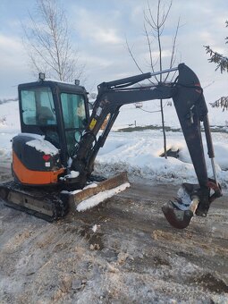 Minibager Hitachi ZX30 - 11