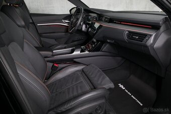 Audi e-tron 55 300kW S-Line Sportback Matrix Black Edition - 11