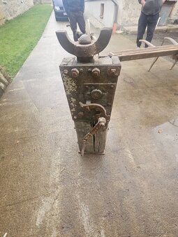 Sejačka, bruska, zdvihák - 11