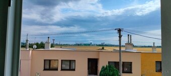 ČERVENÍK Na Predaj 2-podlažný RD s možnosťou autoservisu - 11