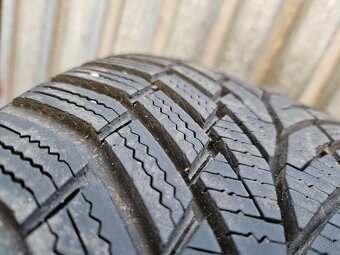 Špičkové zimné pneu Continental - 225/45 r17 - 11