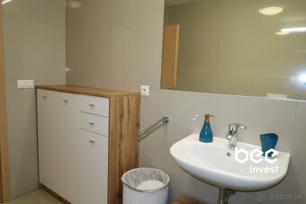 Exkluzívne-NOVOSTAVBA - 2 izbový nadštandartne veľký byt s l - 11