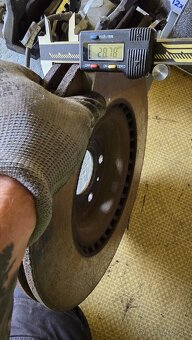 Predne brzdy Audi S4 / S5 B8 - 11