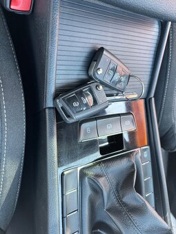 PREDÁM  ŠKODA SUPERB 2,0tdi - 11