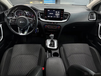 Kia Ceed SW 1.6 CRDi MHEV Gold A/T - 11