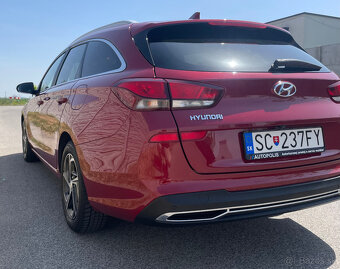 Hyundai i30 CW Kombi 1.6 CRDi Family DTC - 11