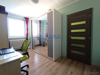 Komfortný 4.izbový byt v samom centre mesta Sereď - 11