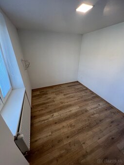 na predaj 2 izbový byt v Handlovej - Čítaj popis - 11